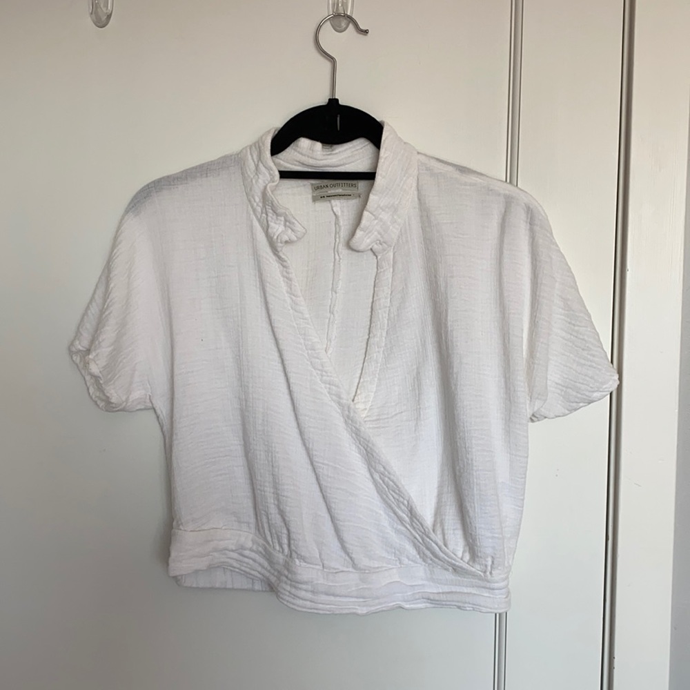 UO Collared Crop Top